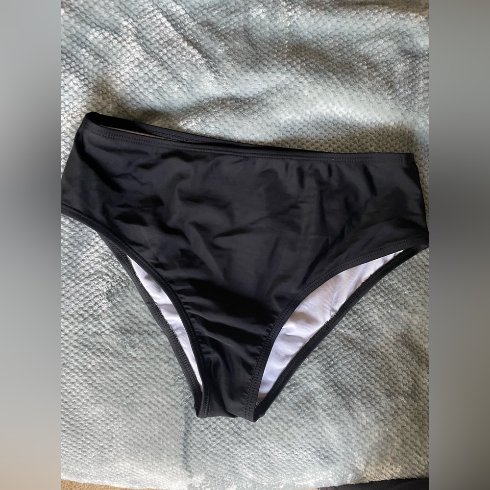 Bundle 3/$20 - Fun Tankini - Picture 4 of 8